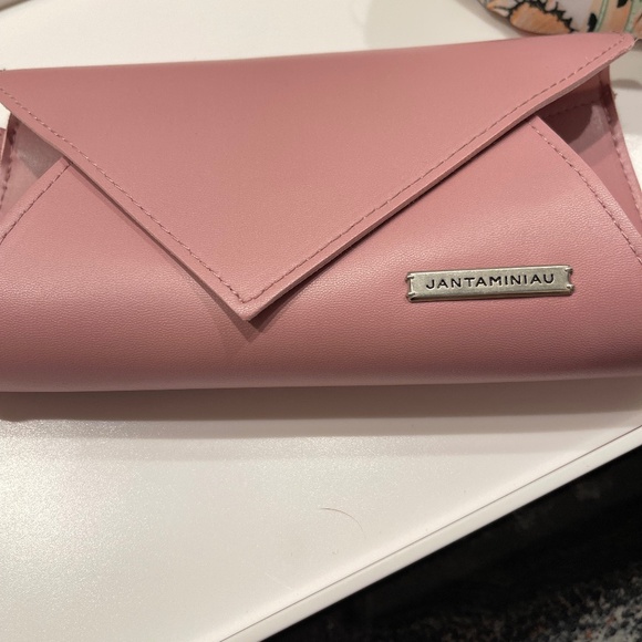 LOT - First Class Amenities Travel Bags - Jantaminiau & Temperley London - Picture 1 of 9